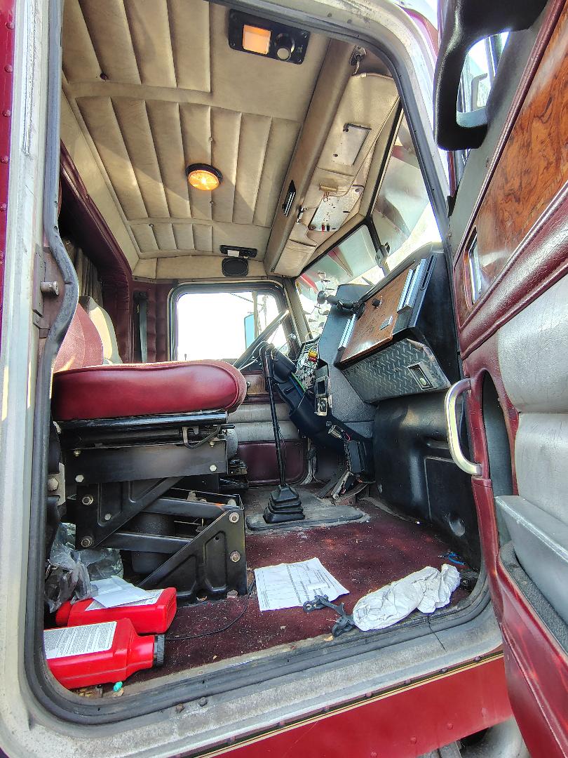 2000 PETERBILT 379 - Image 25